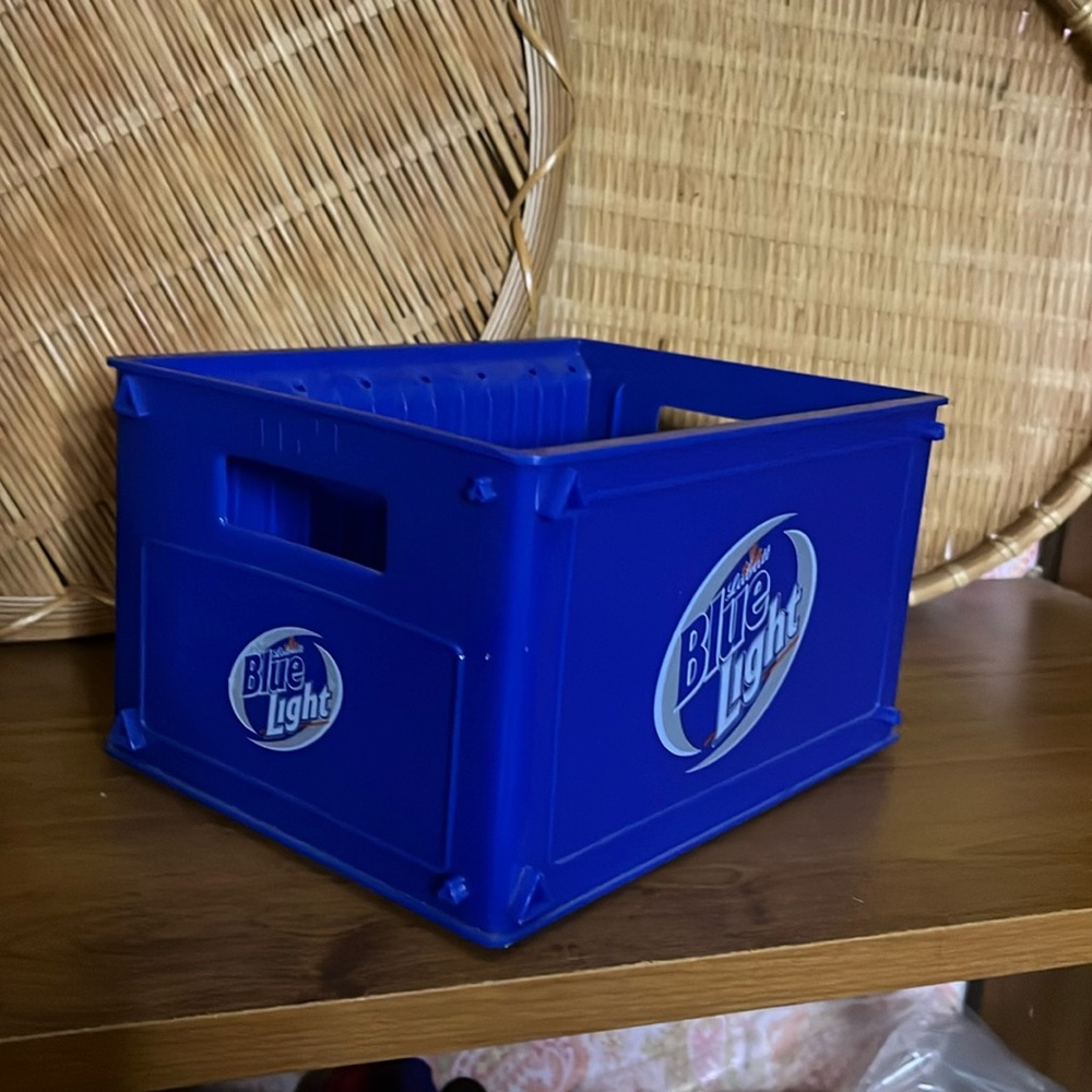 😄Labatt Blue Pilsner cd crate storage